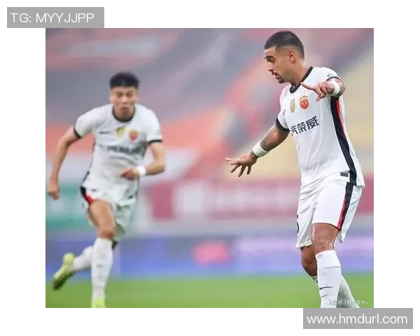 足球场上的不和谐音符:那些协调性差的明星球员们